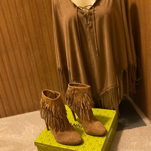 GIANNI BINNI Keyara Suede Stiletto Heel Booties - Picture 9 of 9